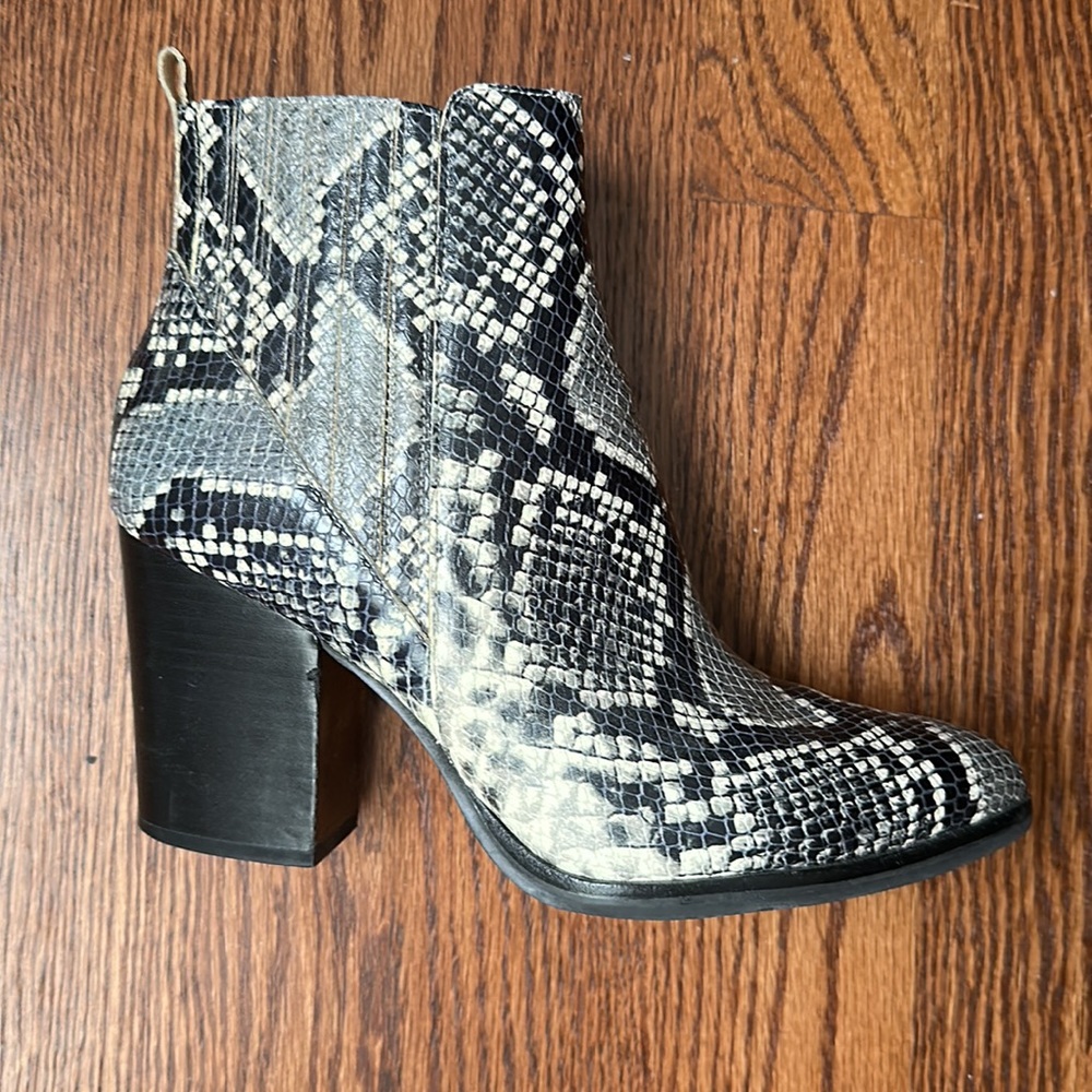 Marc Fisher Alva Bootie